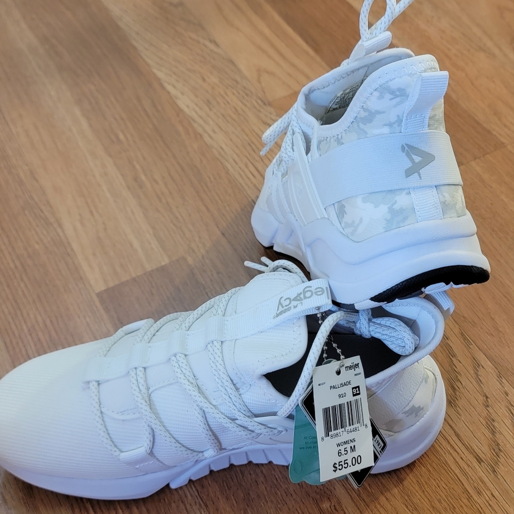 New La Gear Women's Shoes Size 6.5